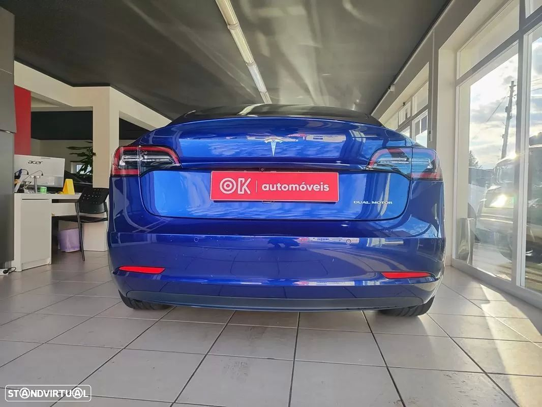 Tesla Model 3 - 9