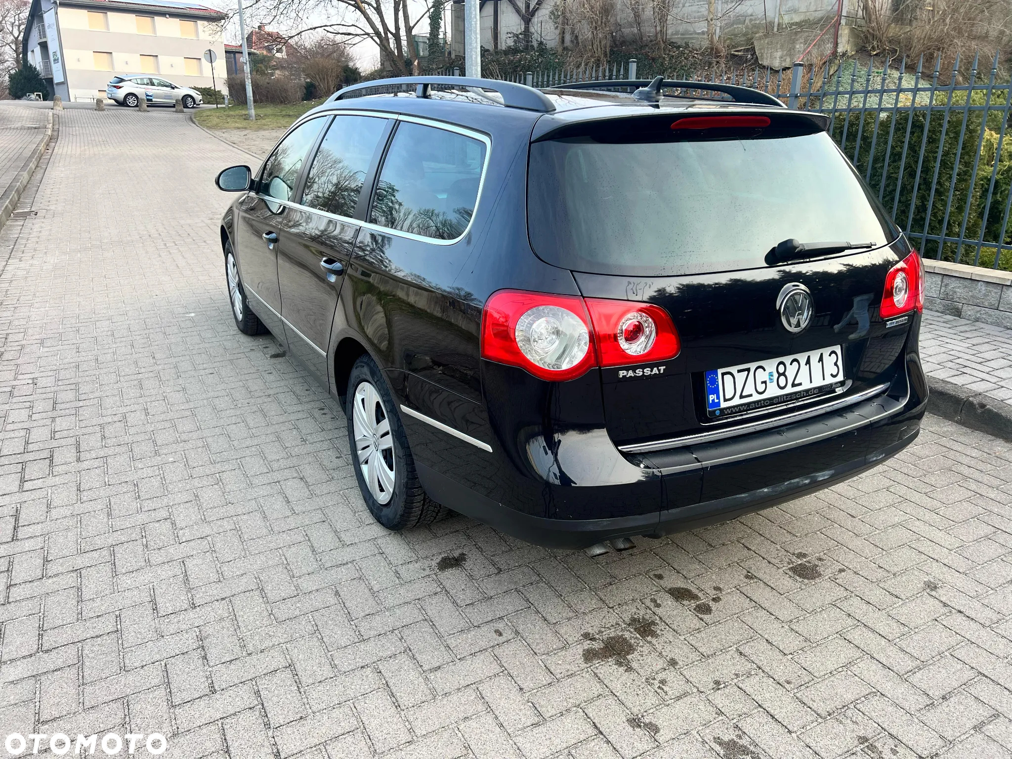 Volkswagen Passat 2.0 TDI DPF BlueMot Comfortline - 3