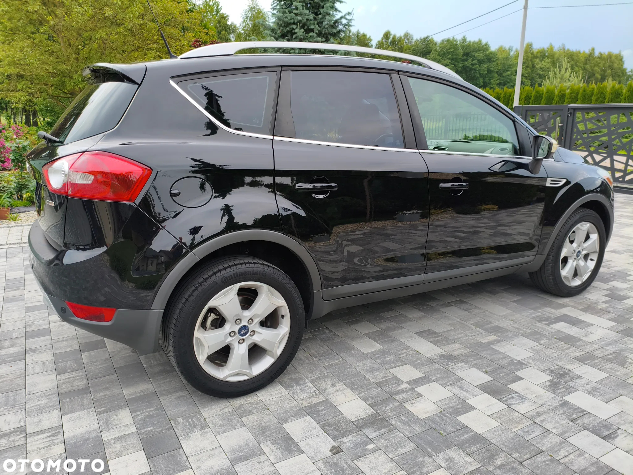 Ford Kuga 2.0 TDCi 2x4 Titanium - 11