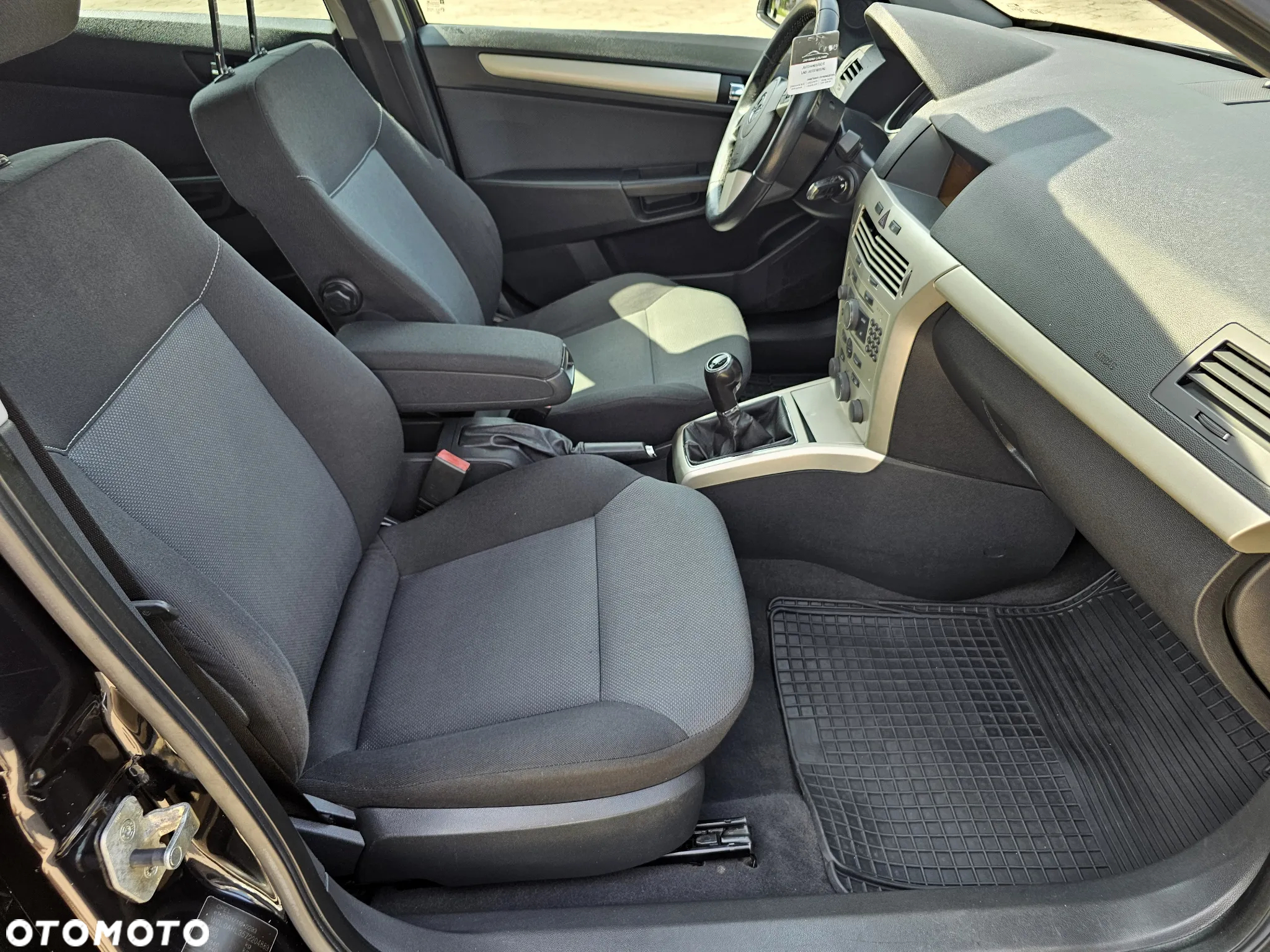 Opel Astra 1.6 Caravan NAVI - 14