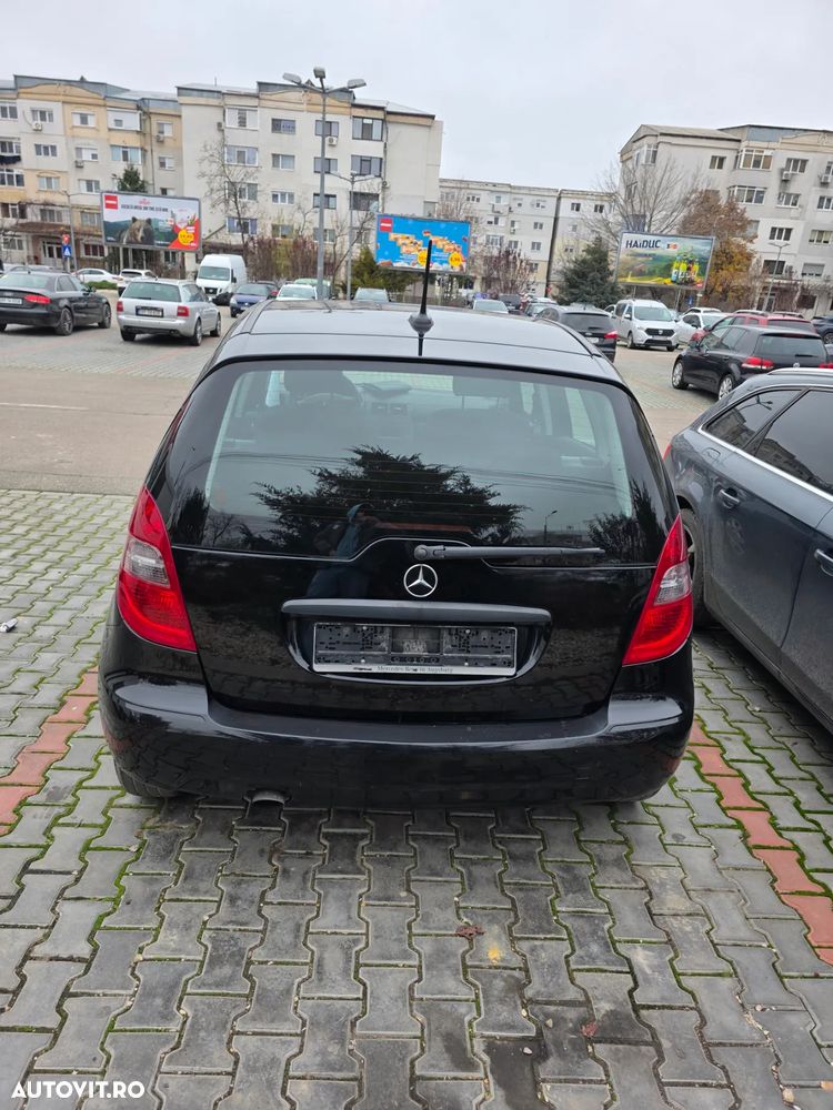 Mercedes-Benz A 160 BlueEFFICIENCY Elegance - 30