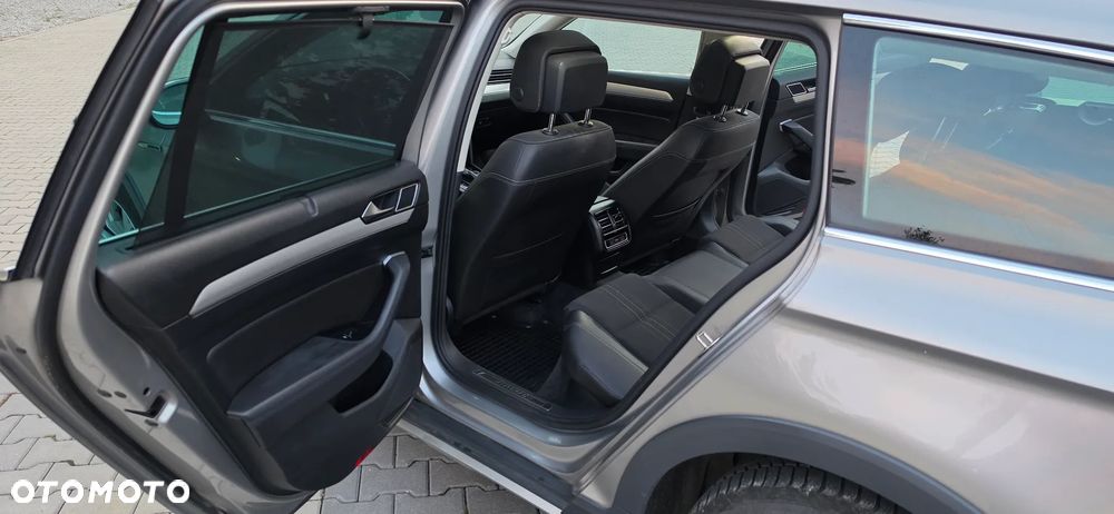 Volkswagen Passat - 9