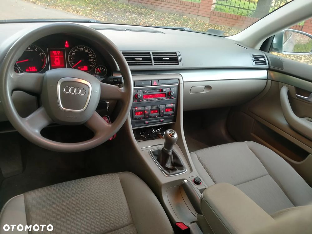 Audi A4 Limousine - 2