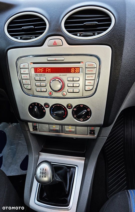 Ford Focus 1.8 Titanium - 16