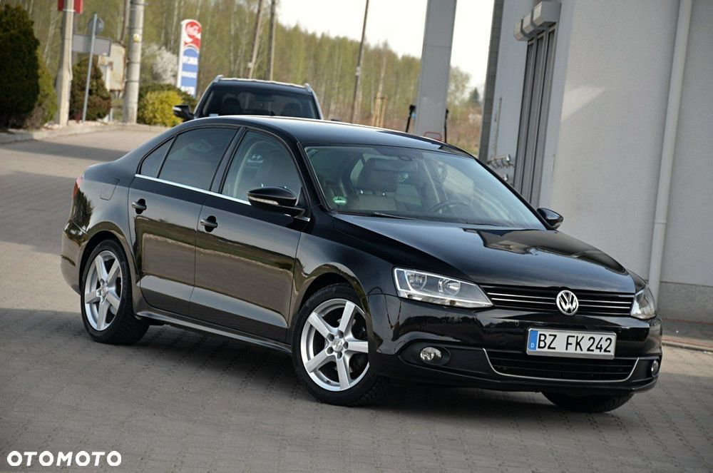 Volkswagen Jetta - 3