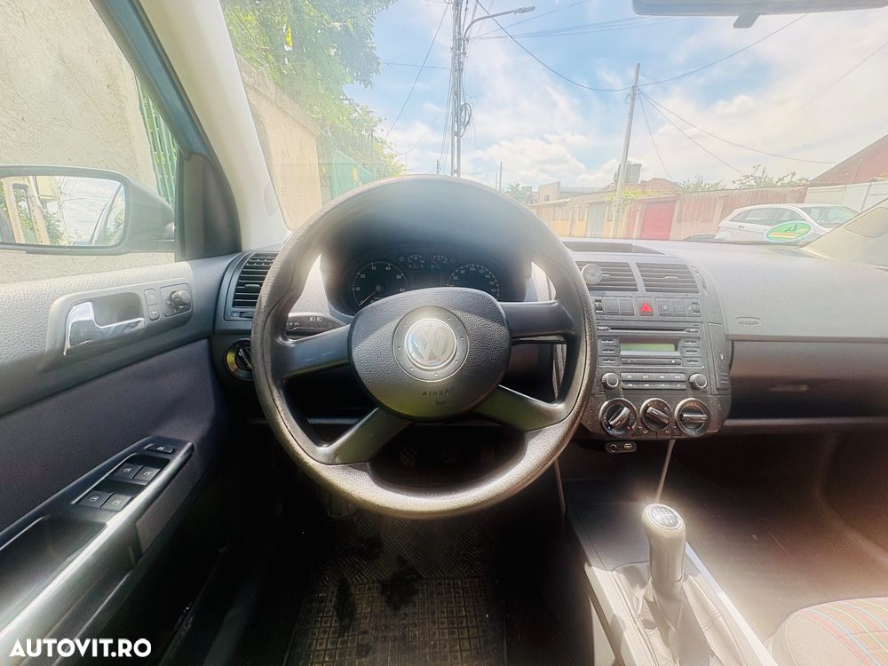 Volkswagen Polo - 4