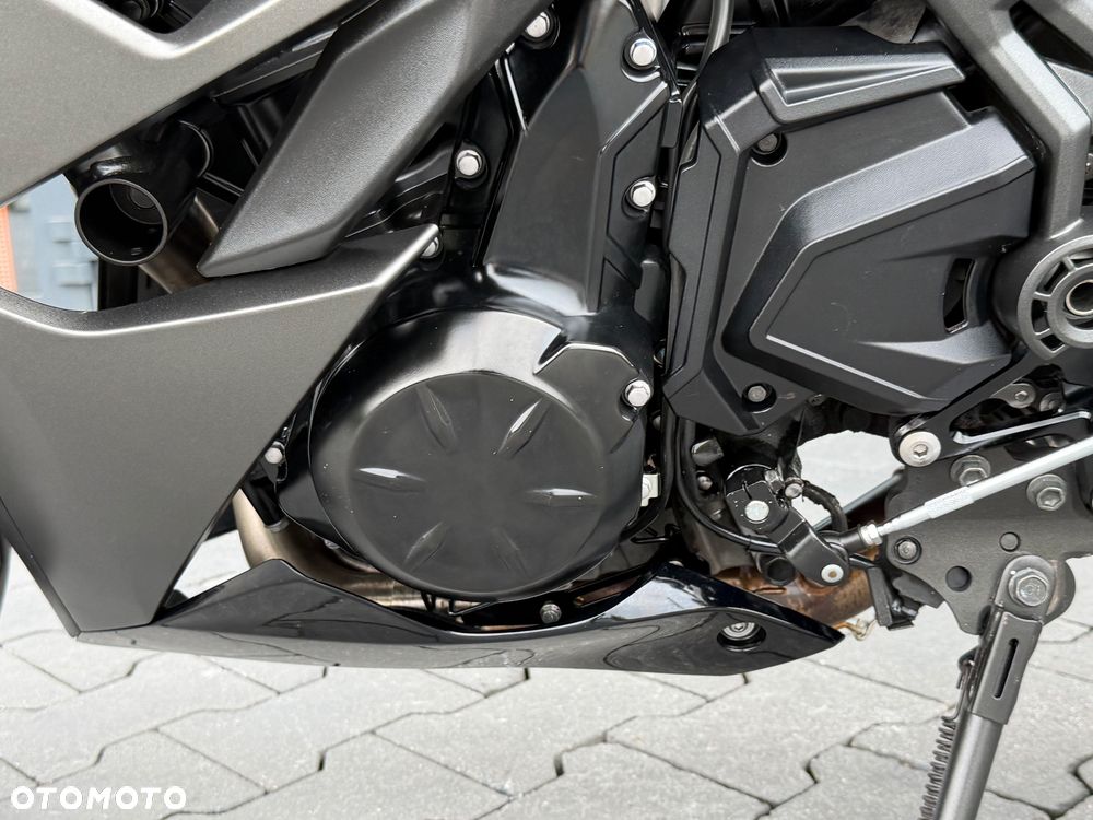 Kawasaki Ninja - 32