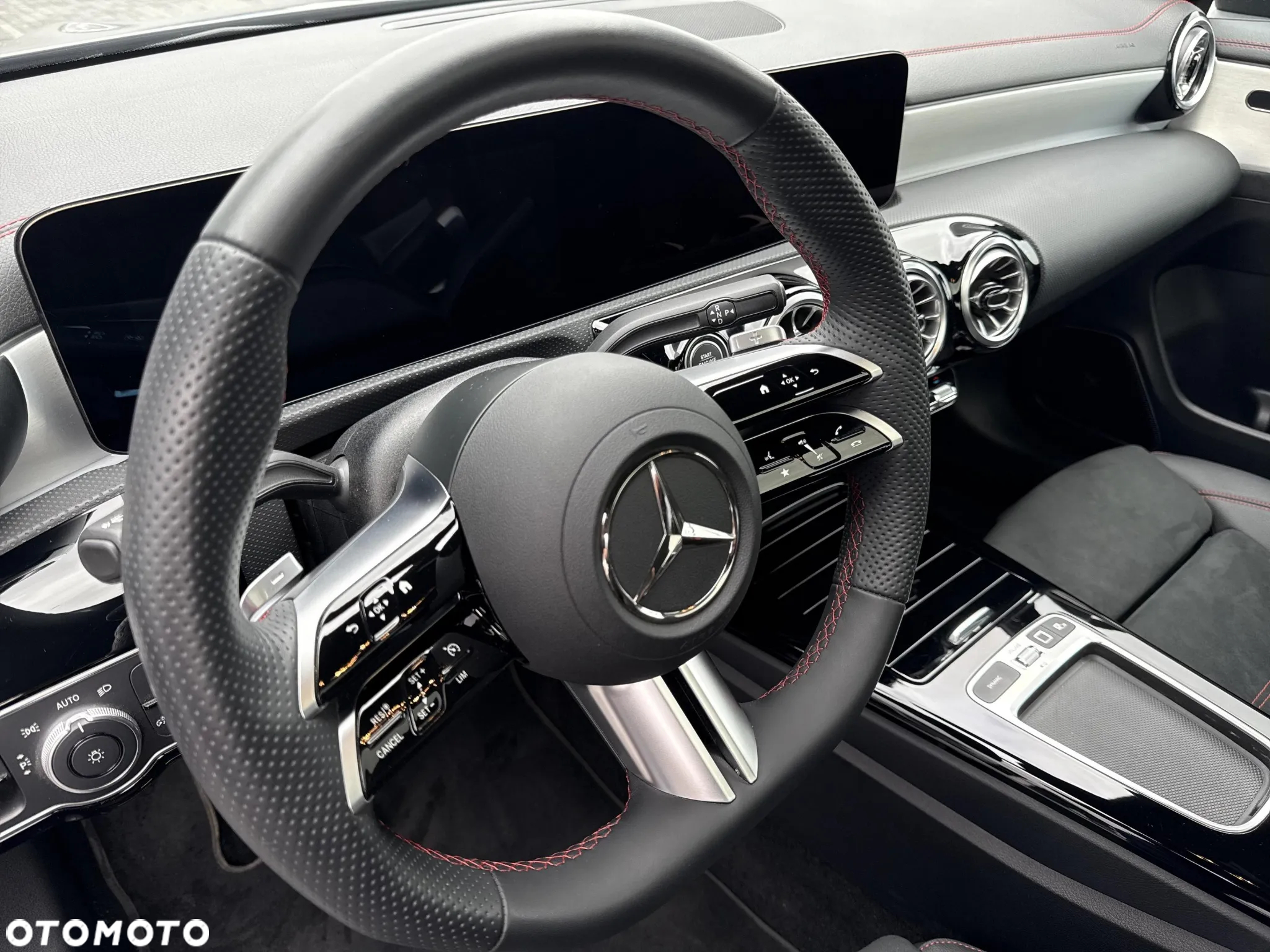 Mercedes-Benz CLA 200 d AMG Line 8G-DCT - 13