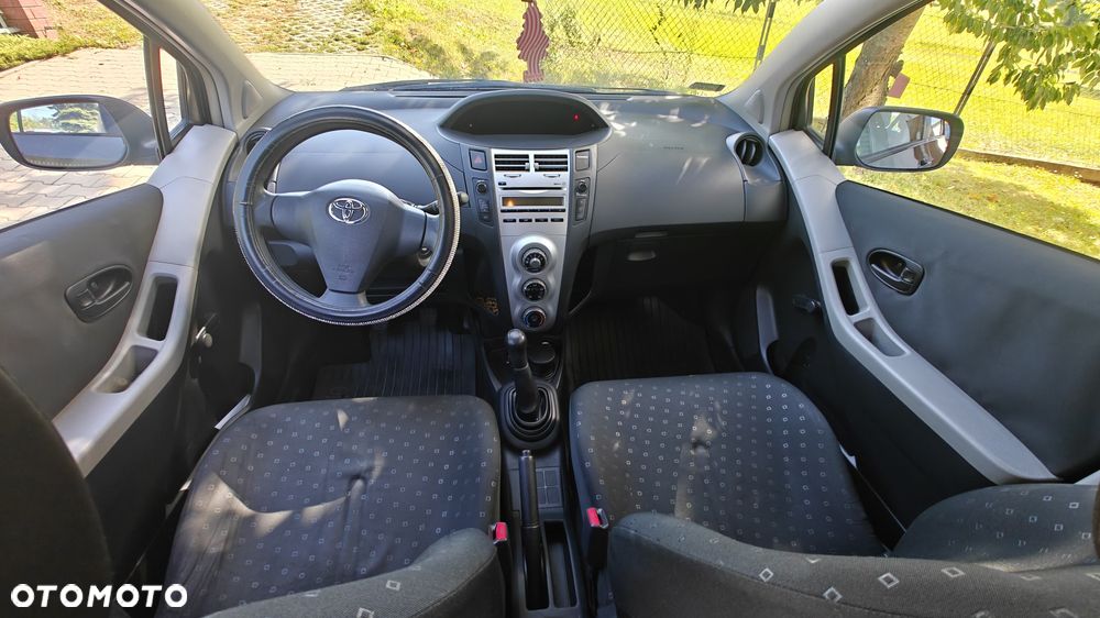 Toyota Yaris - 5