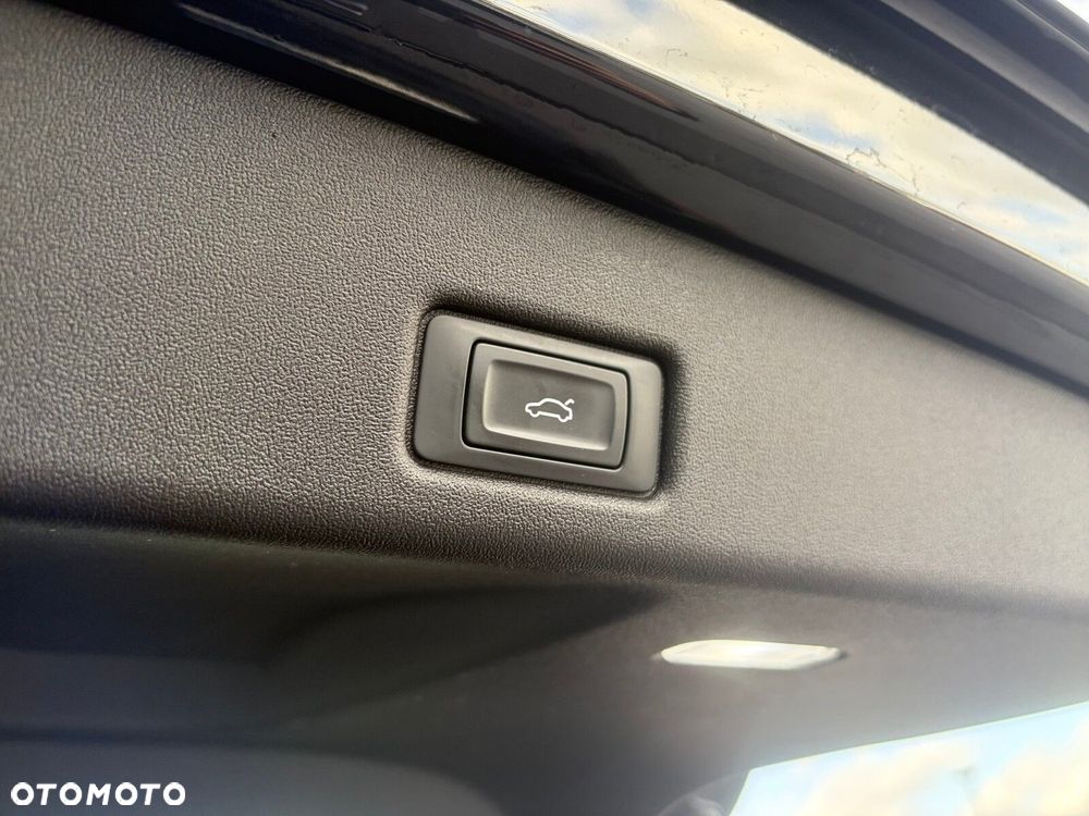 Audi Q5 Sportback - 13