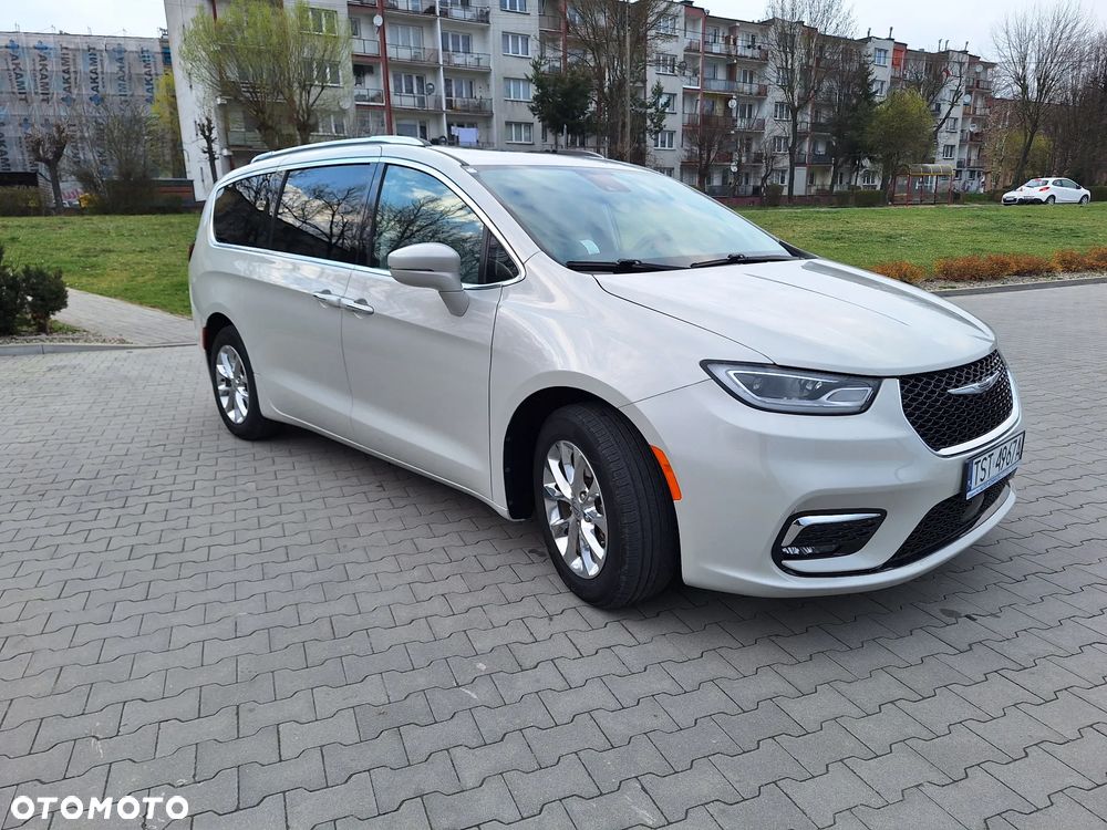 Chrysler Pacifica - 9