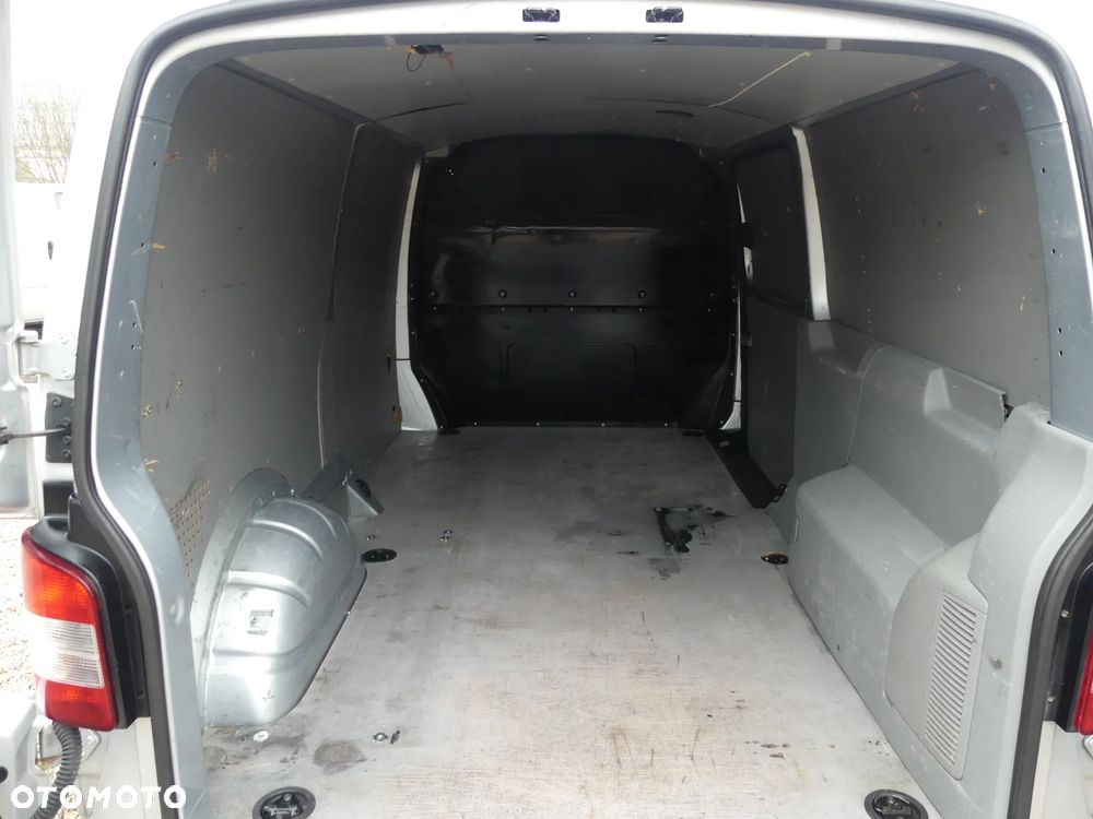 Volkswagen Transporter - 8