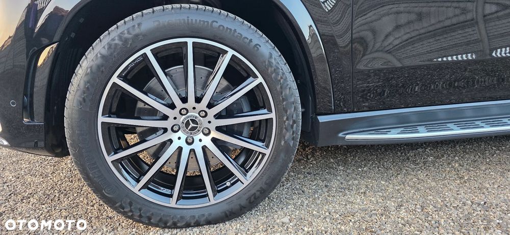 Mercedes-Benz GLS - 27