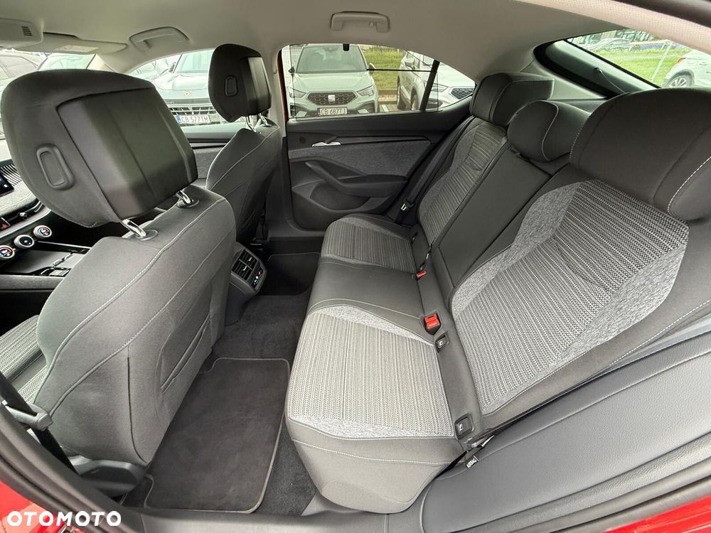 Skoda Superb 2.0 TDI SCR Selection DSG - 27