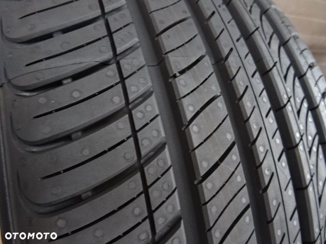 225/40/R18 88W Kumho Solus Majesty - 3