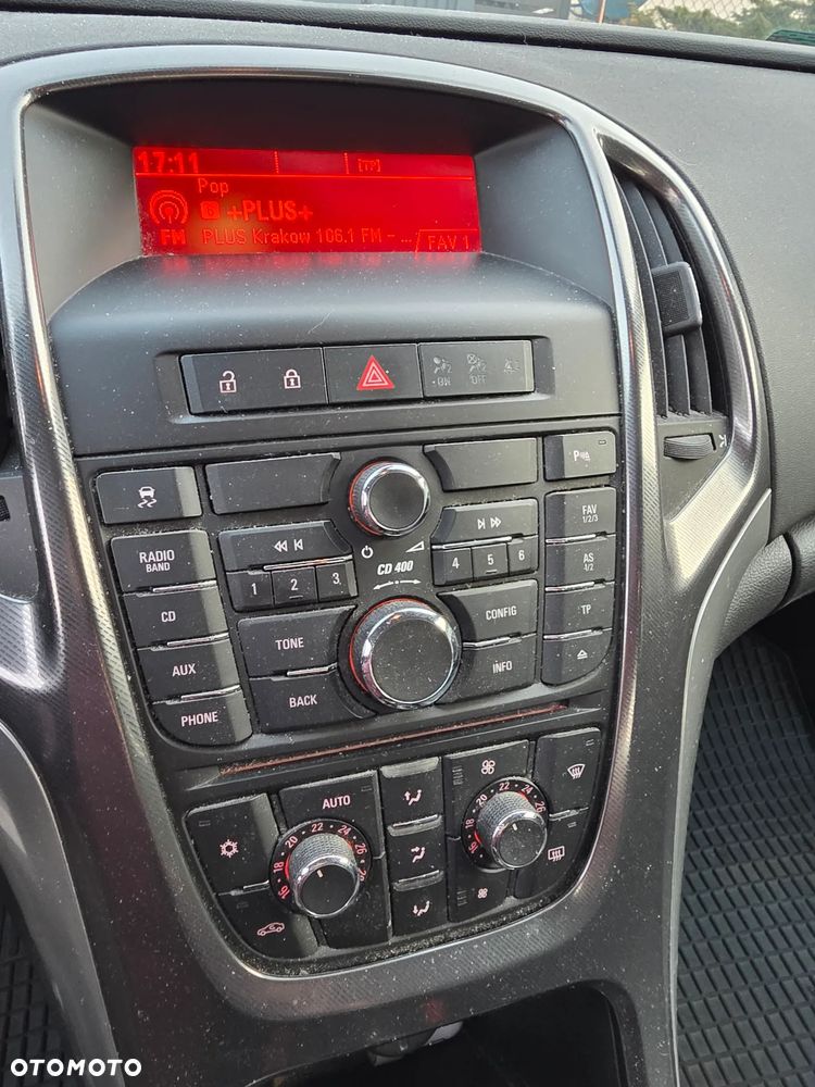 Opel Astra 1.4 T Cosmo - 7