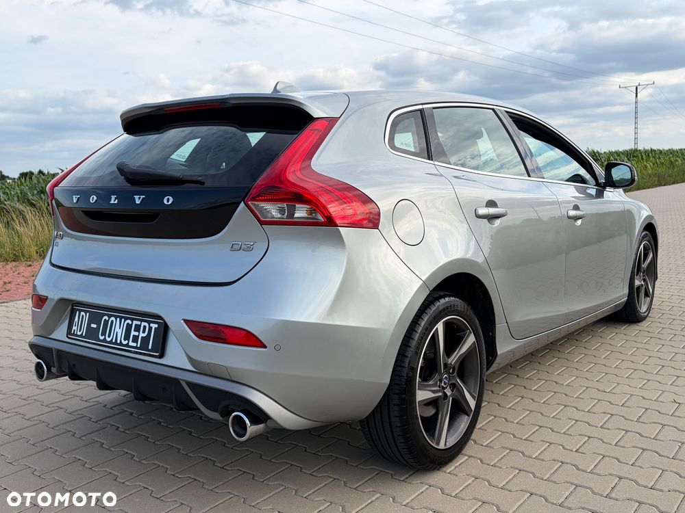 Volvo V40 D3 R Design - 15
