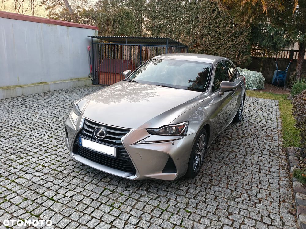 Lexus IS 200t / 300 Elegance - 2