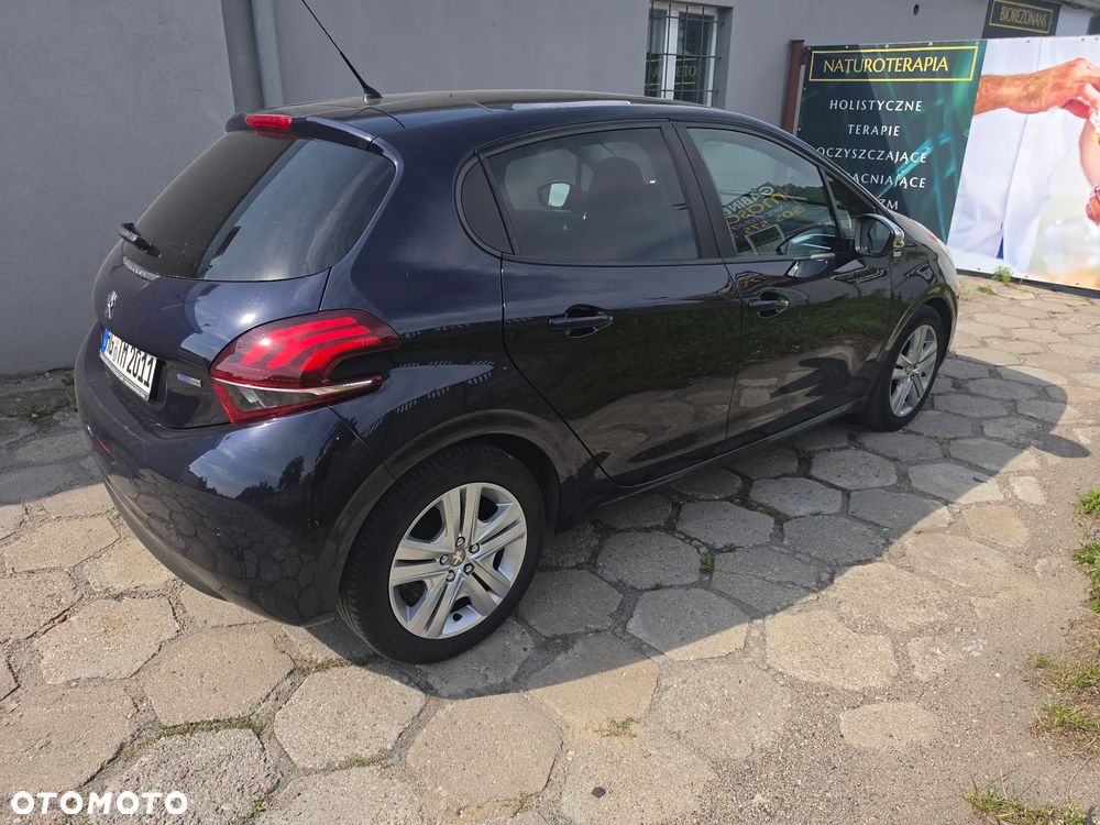 Peugeot 208 82 PureTech Style - 4
