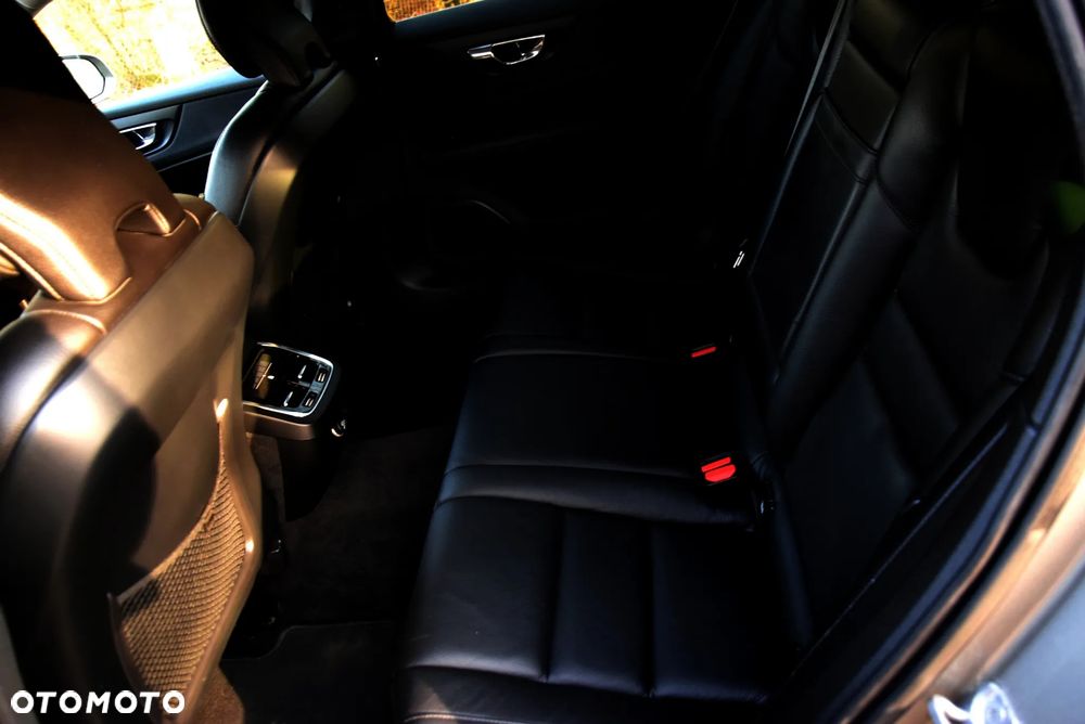 Volvo V60 D3 Momentum Pro - 18