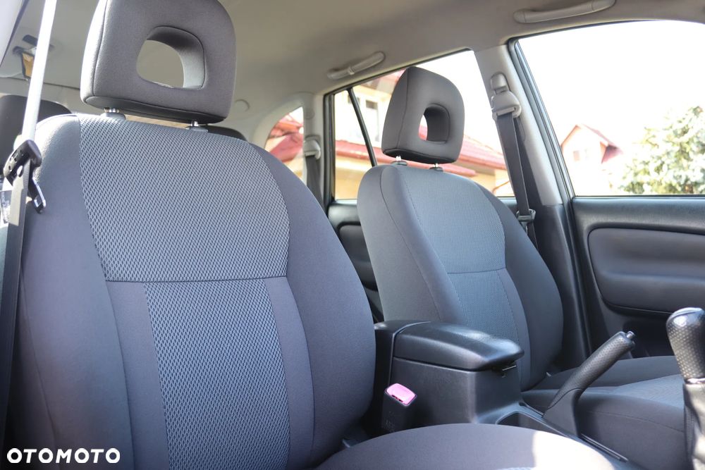 Toyota RAV4 4x4 - 28