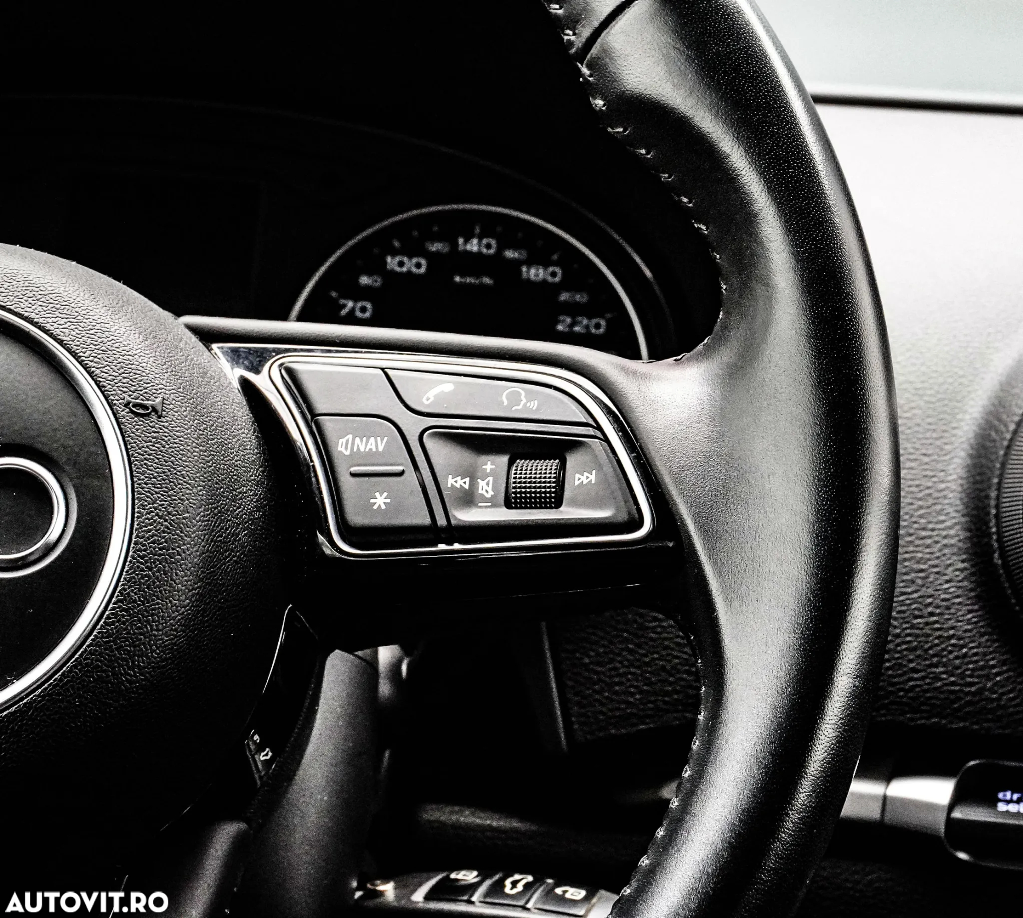 Audi A3 Sportback 1.6 TDI S tronic Design - 29