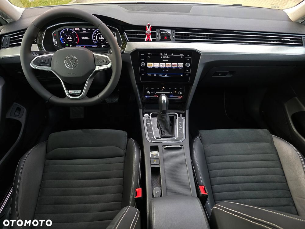 Volkswagen Passat 2.0 TDI 4Mot Elegance DSG - 12