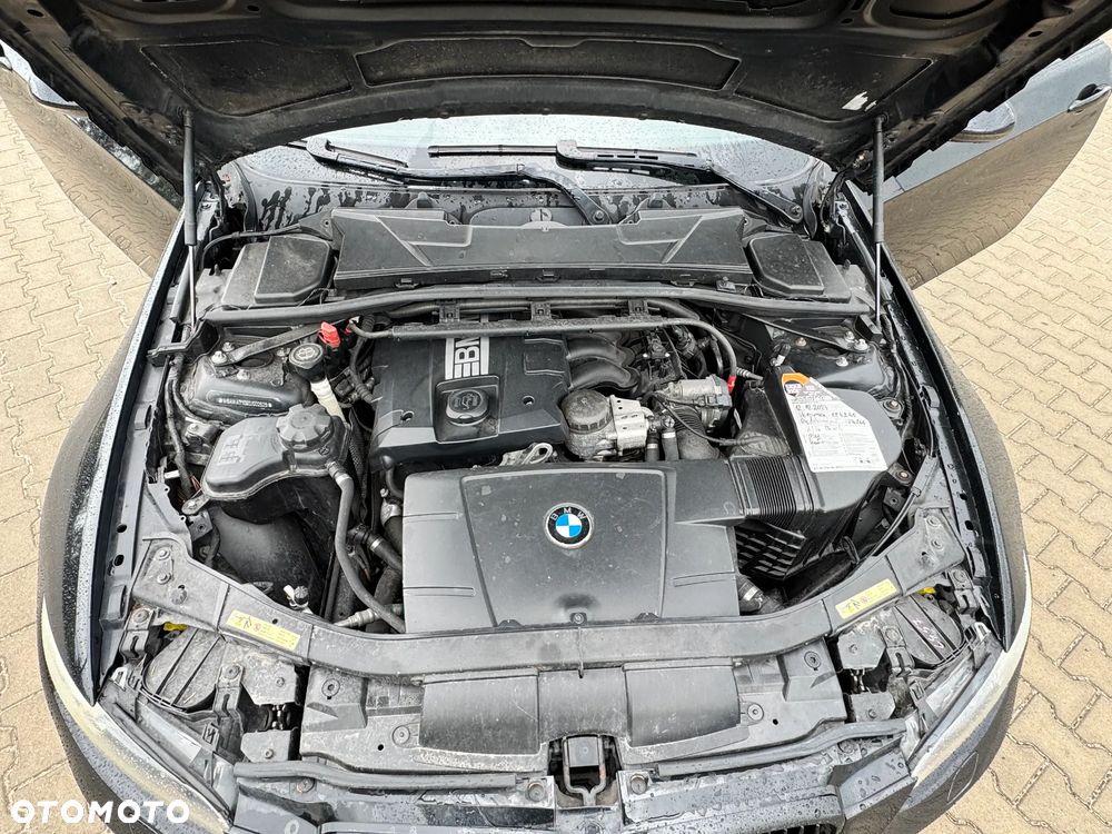 BMW Seria 3 320i Edition Exclusive - 18