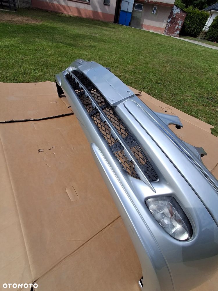 Zderzak przedni Mercedes E klasa W211 LAK 744 AVANTGARDE - 11