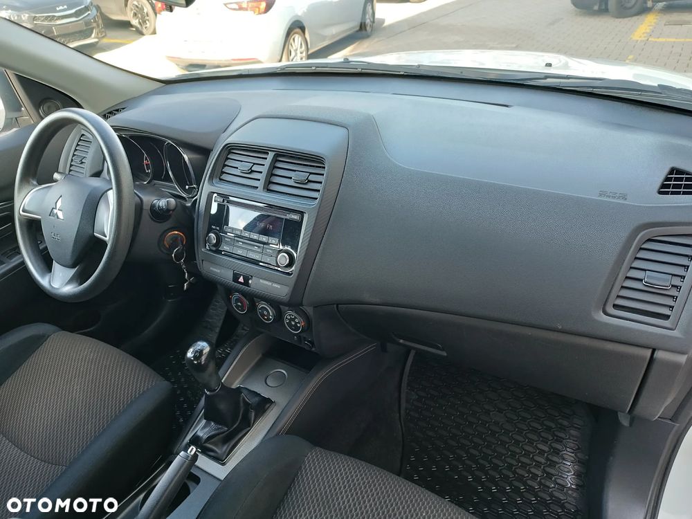 Mitsubishi ASX - 9