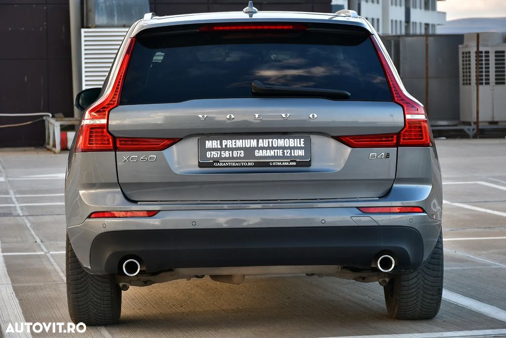 Volvo XC 60 B4 D AWD Geartronic Momentum Pro - 12