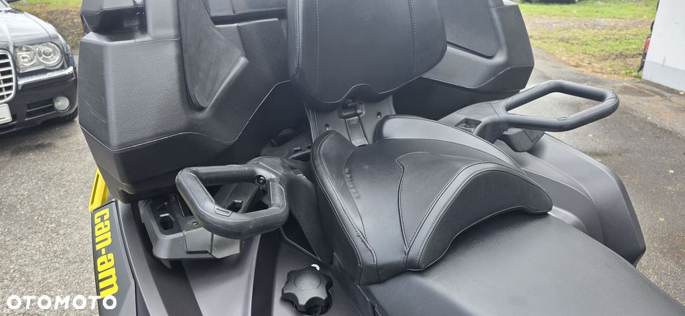 Can-Am Outlander Max - 22