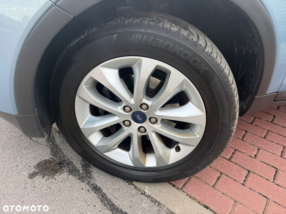 Ford Kuga 2.5 4x4 Trend - 4