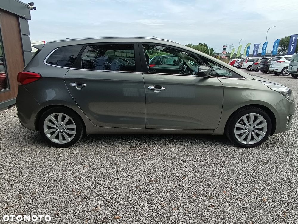 Kia Carens 1.6 GDI Attract - 11