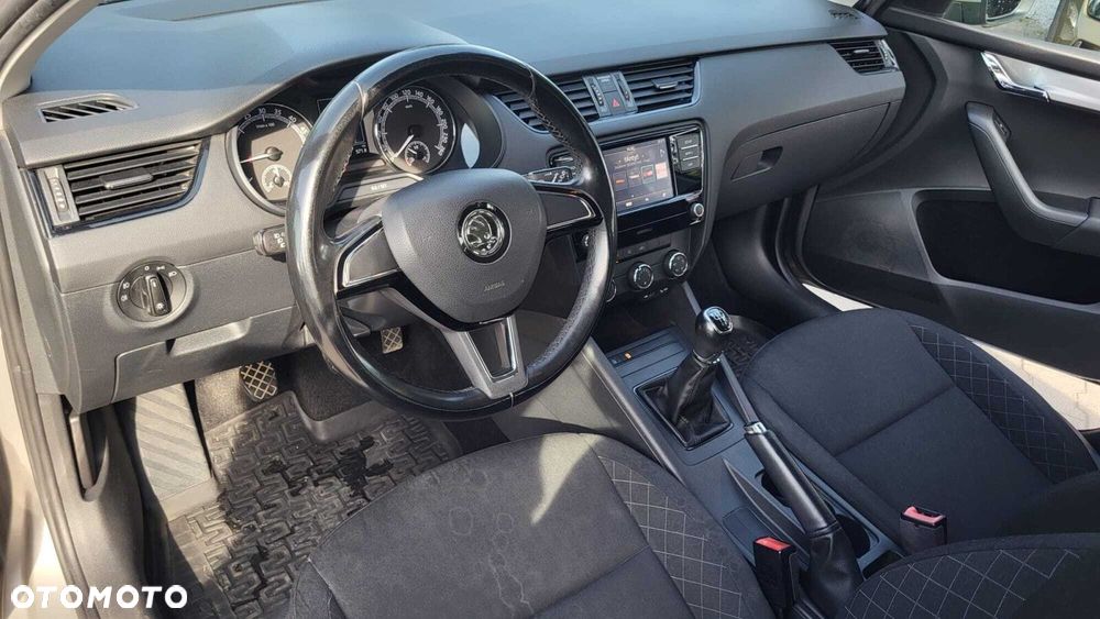 Skoda Octavia 1.6 TDI SCR Active - 10