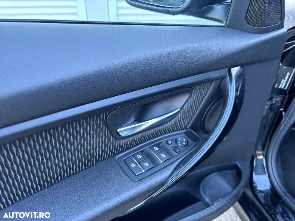 BMW Seria 3 ver-330i-xdrive-aut-advantage - 19