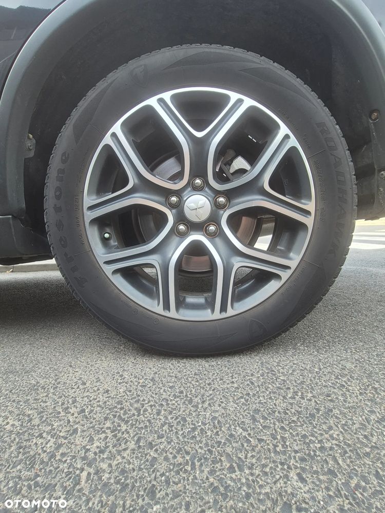 Mitsubishi Outlander 2.2 DID Intense + - 5