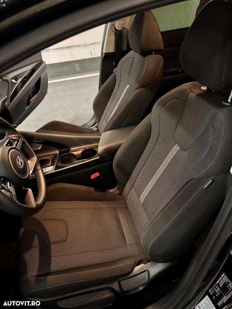 Hyundai Elantra 1.6 l 123 CP CVT Highway - 12