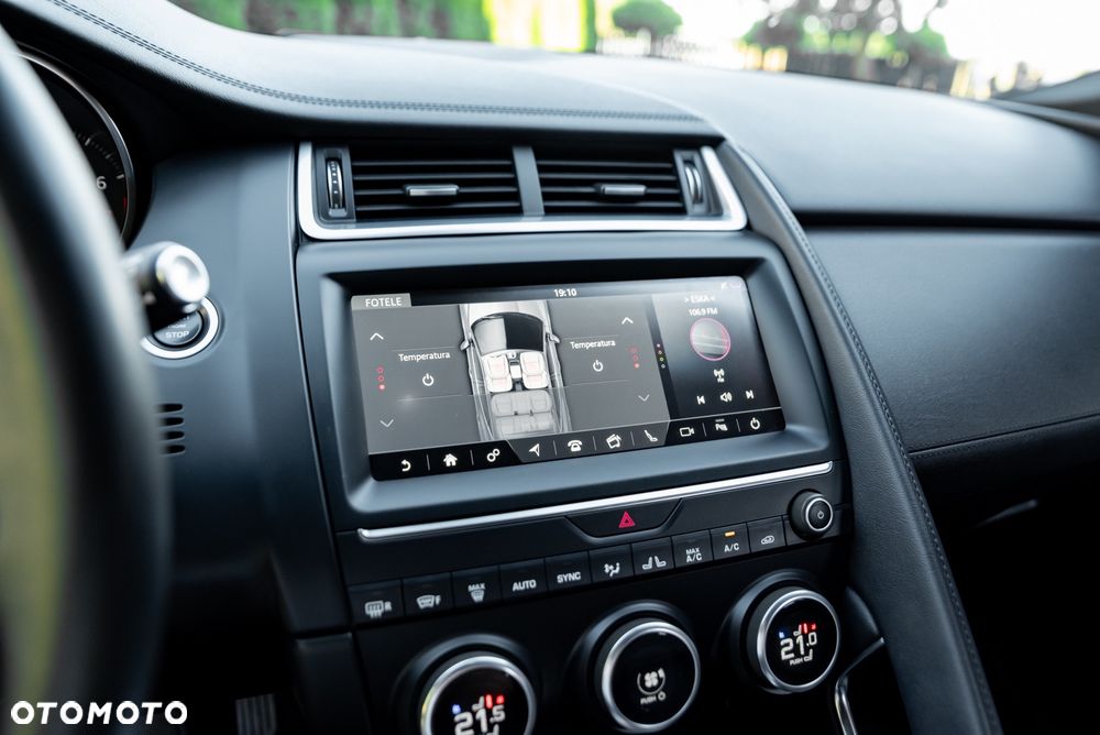 Jaguar E-Pace P250 AWD R-Dynamic - 39