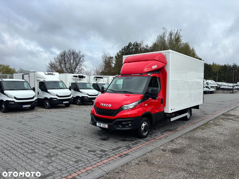 Iveco DAILY 50c16 50C15 50C17 35C14 35C15 35C17 35C18 70C17 72C15 70C18 Izoterma Chłodnia  9/8 euro palet - 3