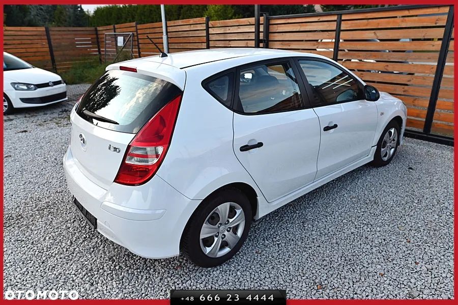 Hyundai i30 1.4 Comfort - 13