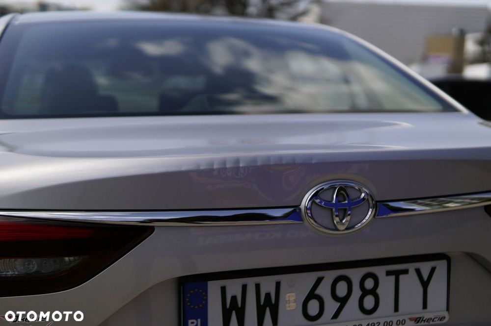 Toyota Avensis 1.8 Active MS - 10