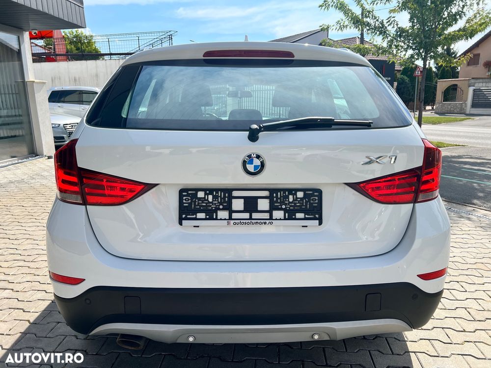 BMW X1 sDrive16d - 12