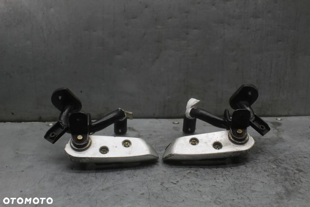 Sym GTS 125 Set sety podnóżki podnóżek lewy prawy pasażera - 3