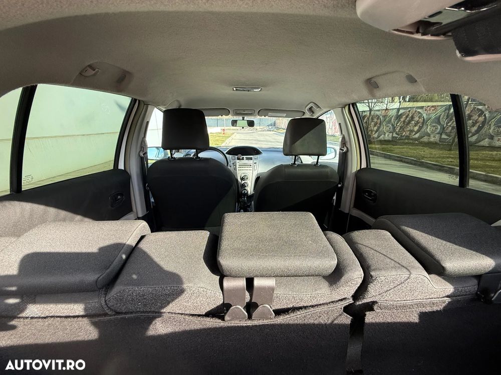 Toyota Yaris 1.4 D-4D Terra - 11