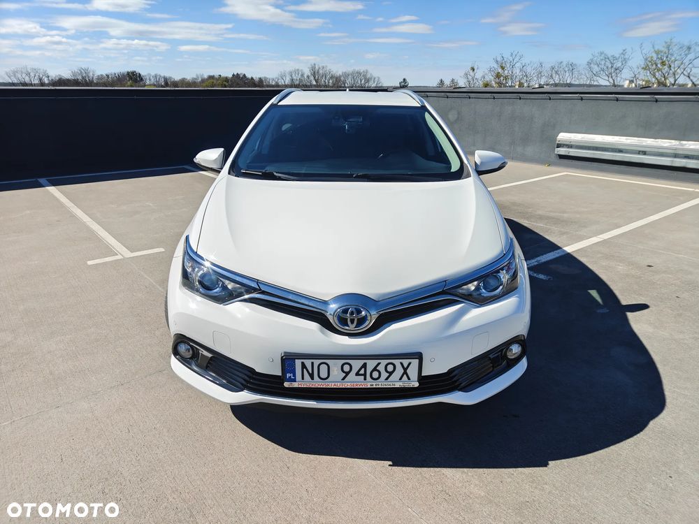 Toyota Auris Hybrid 135 Premium - 2