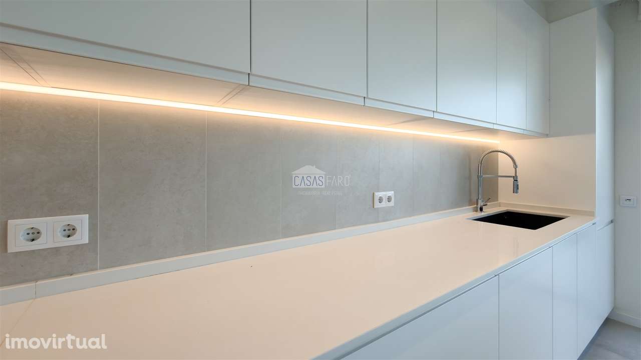 Moradia em Banda T4 Venda em Montenegro,Faro - Grande imagem: 2/35