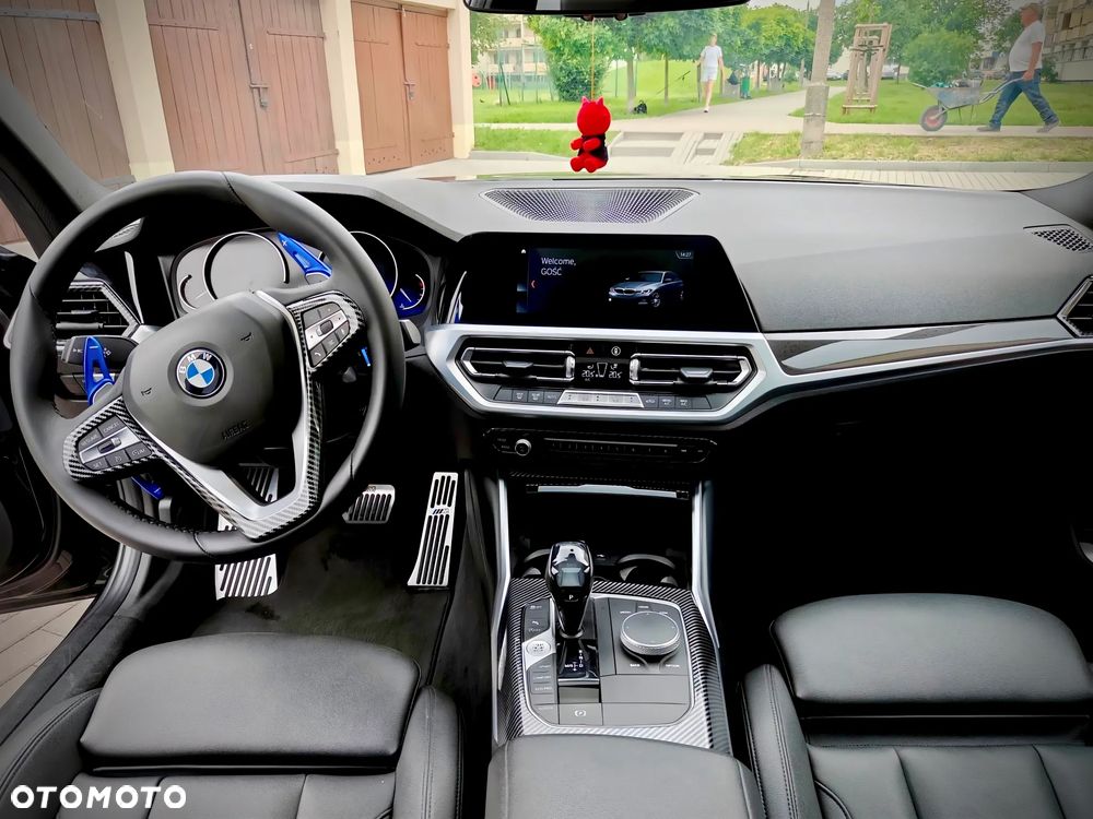 BMW Seria 3 330i Advantage sport - 16