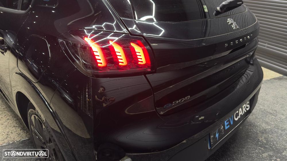 Peugeot e-208 Allure Pack - 19