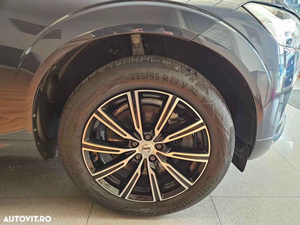 Volvo XC 60 B4 MHEV AT8 AWD Inscription - 8